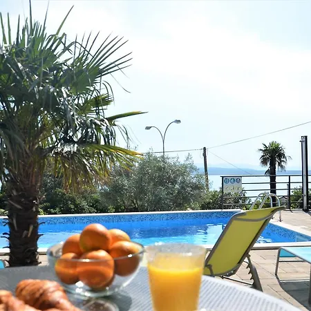 Apartments Lounger Crikvenica Exterior foto